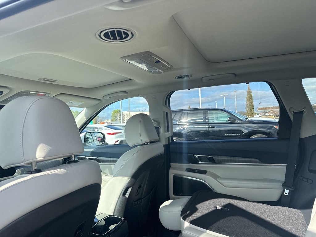 Used 2024 Kia Telluride SX image 10