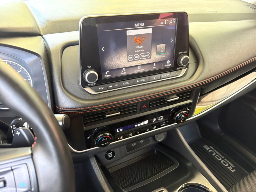 Used 2025 Nissan Rogue SV image 24