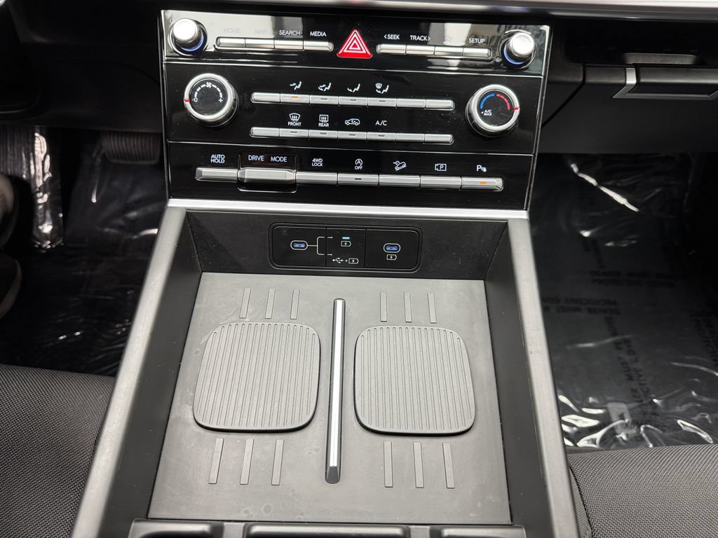 Used 2025 Hyundai Santa Fe SE w/ Tow & Go Package AWD/4WD image 20