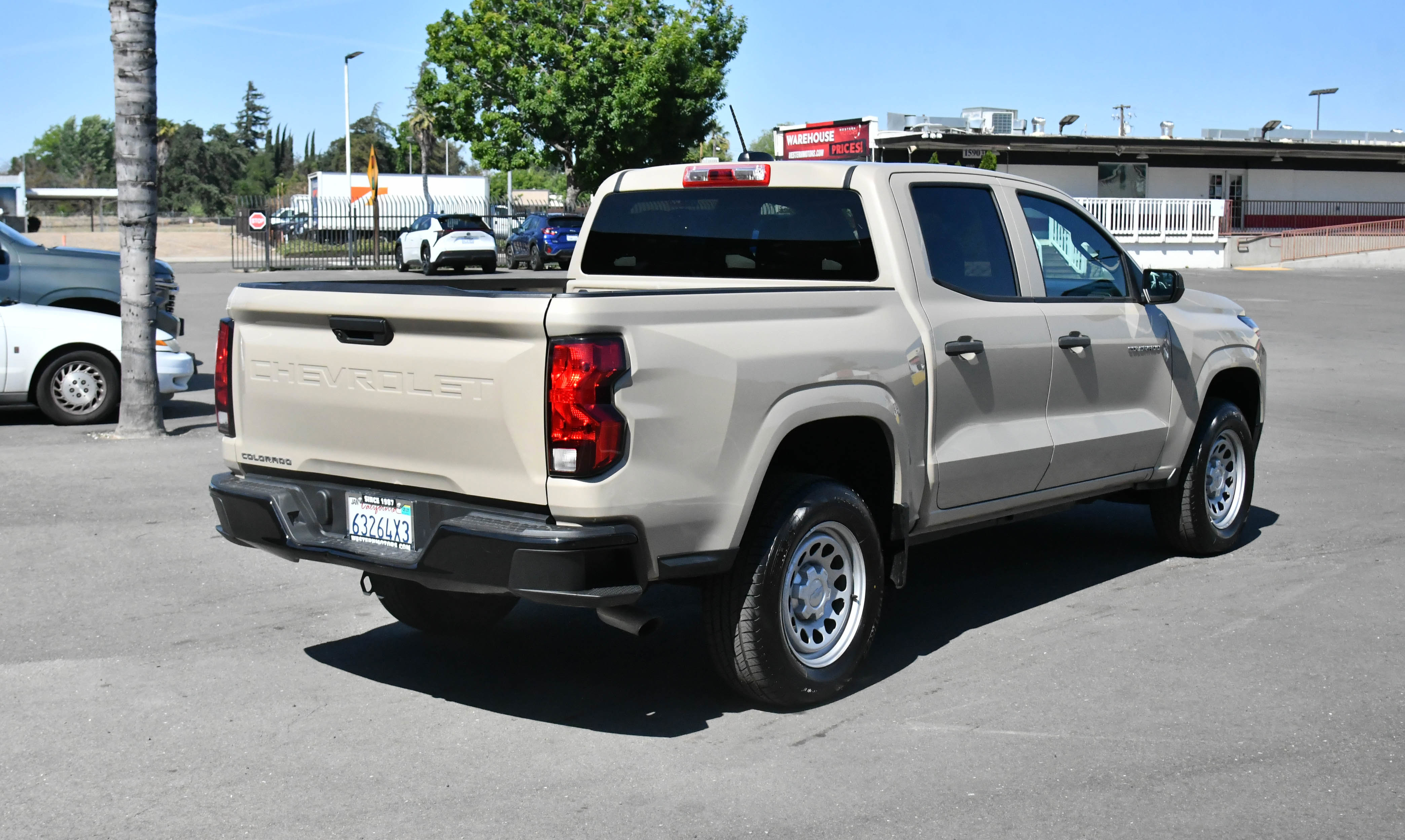 Used 2023 Chevrolet Colorado W/T RWD image 8