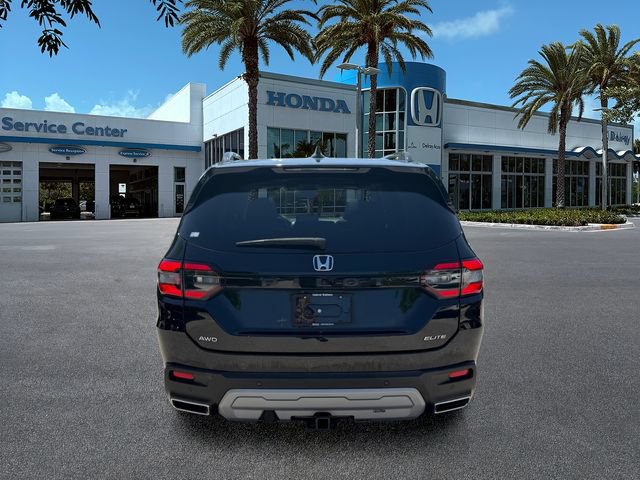 Used 2023 Honda Pilot Elite image 6