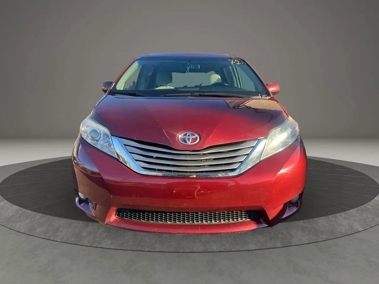 Used 2016 Toyota Sienna XLE w/ XLE Navigation Package AWD/4WD image 2