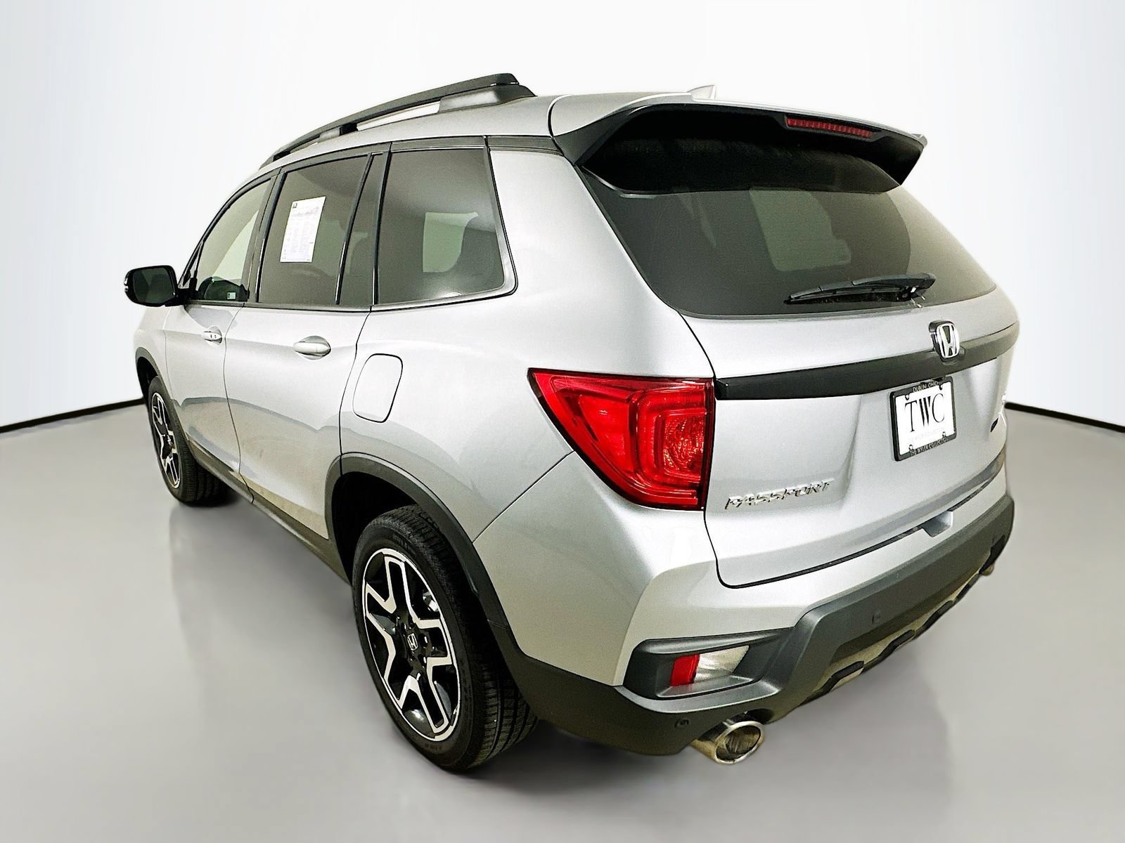 Used 2022 Honda Passport Elite image 7