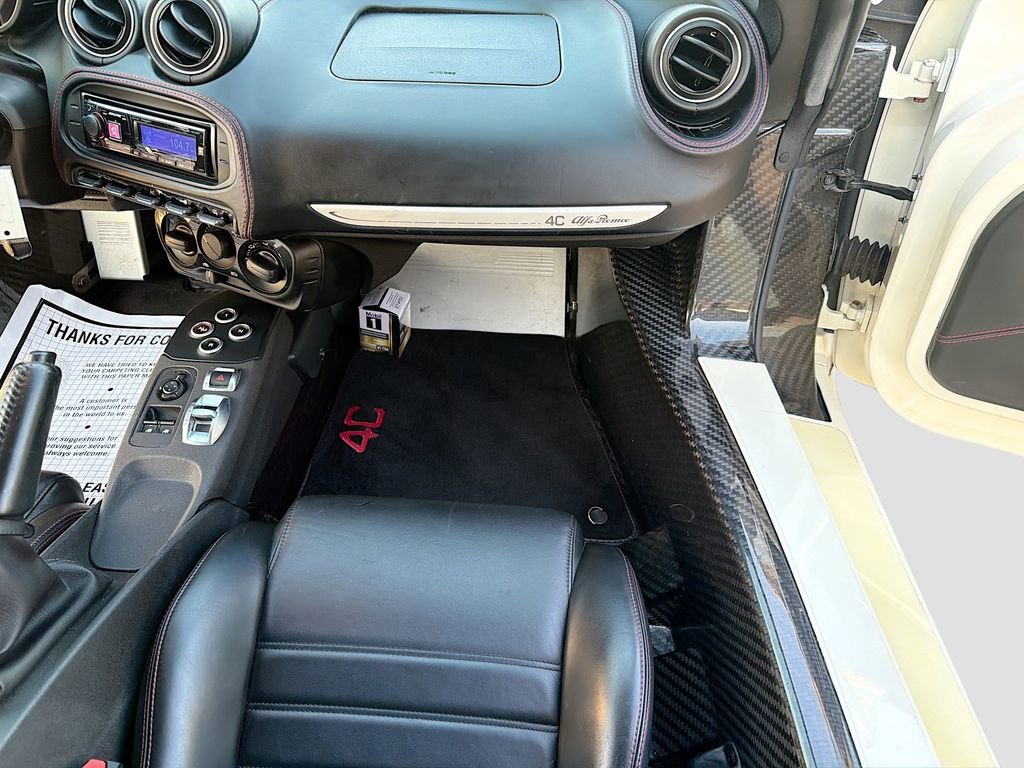 Used 2016 Alfa Romeo 4C Coupe w/ Convenience Group - Coupe image 15