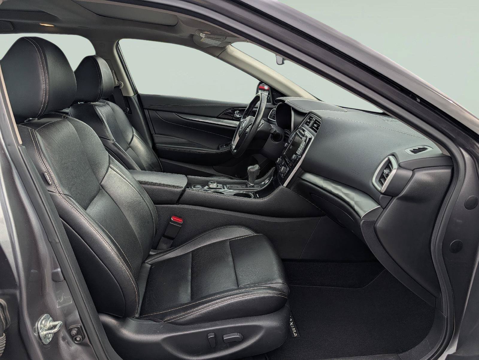 Used 2020 Nissan Maxima 3.5 SL w/ Floor Mat Group FWD image 19