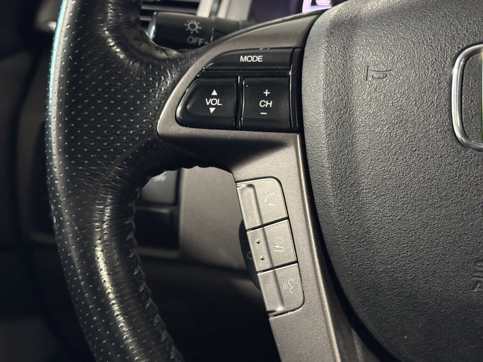 Used 2016 Honda Odyssey Touring Elite image 32