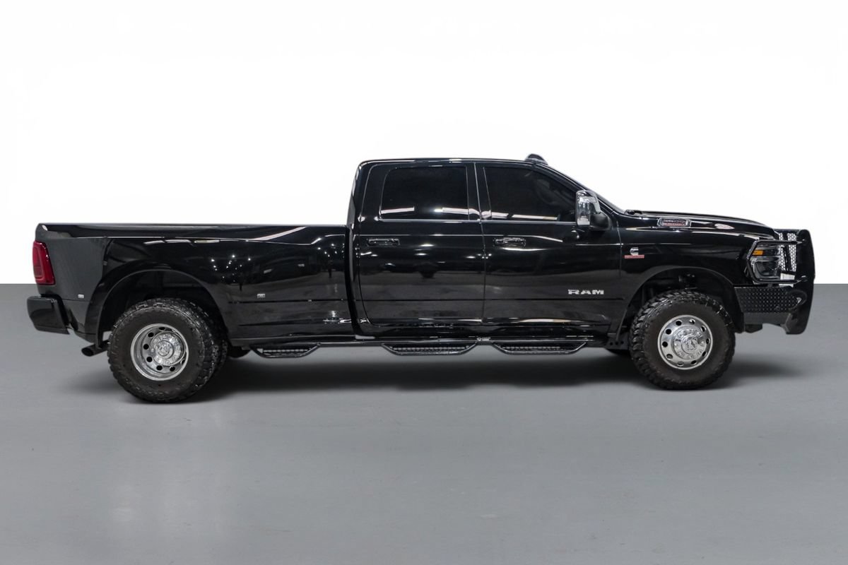 Used 2026 RAM 3500 Laramie AWD/4WD image 5