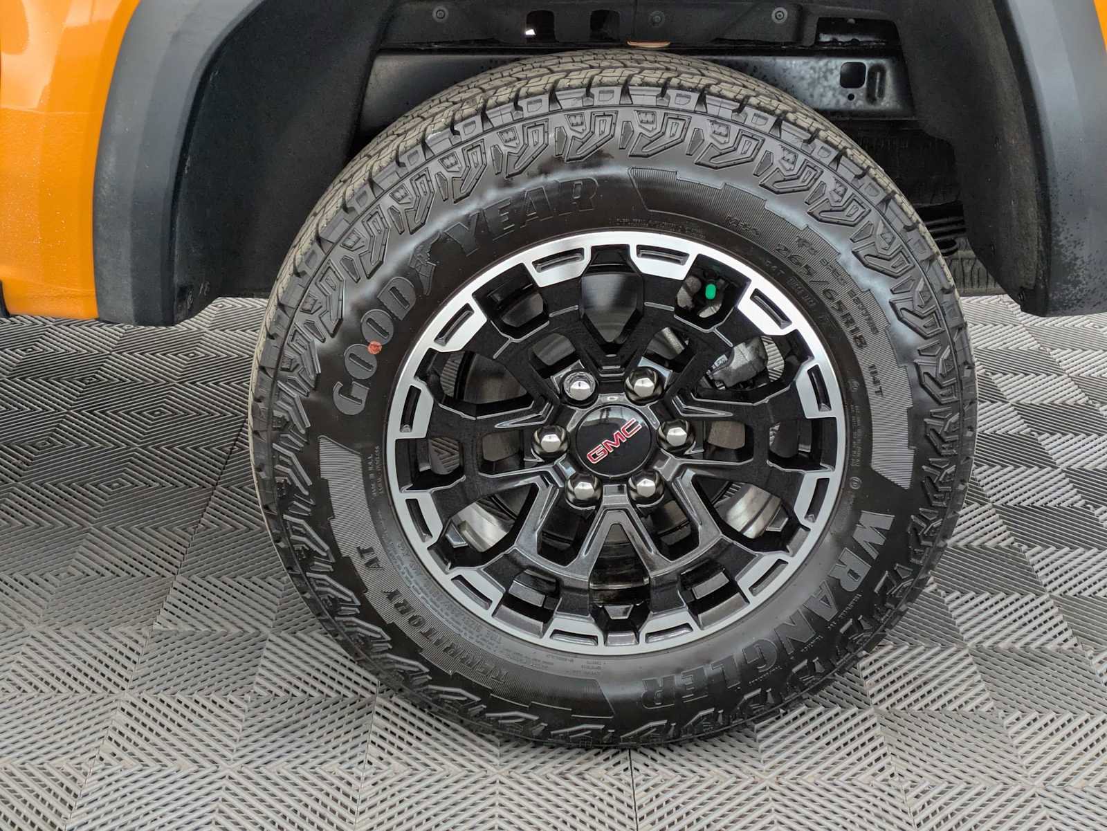Used 2026 GMC Canyon AT4 w/ Technology Plus Package AWD/4WD image 13