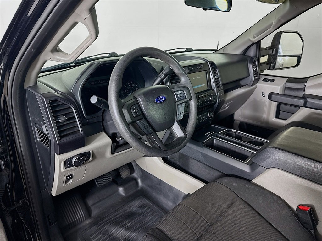 Used 2017 Ford F150 XL w/ Equipment Group 101A Mid image 9