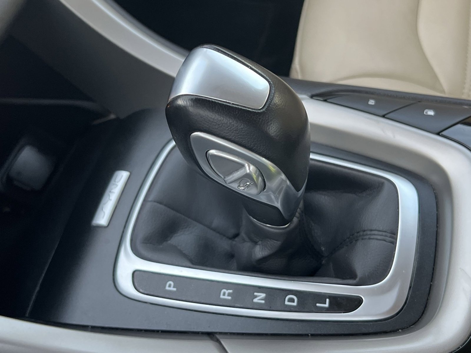 Used 2016 Ford Fusion Energi SE image 21