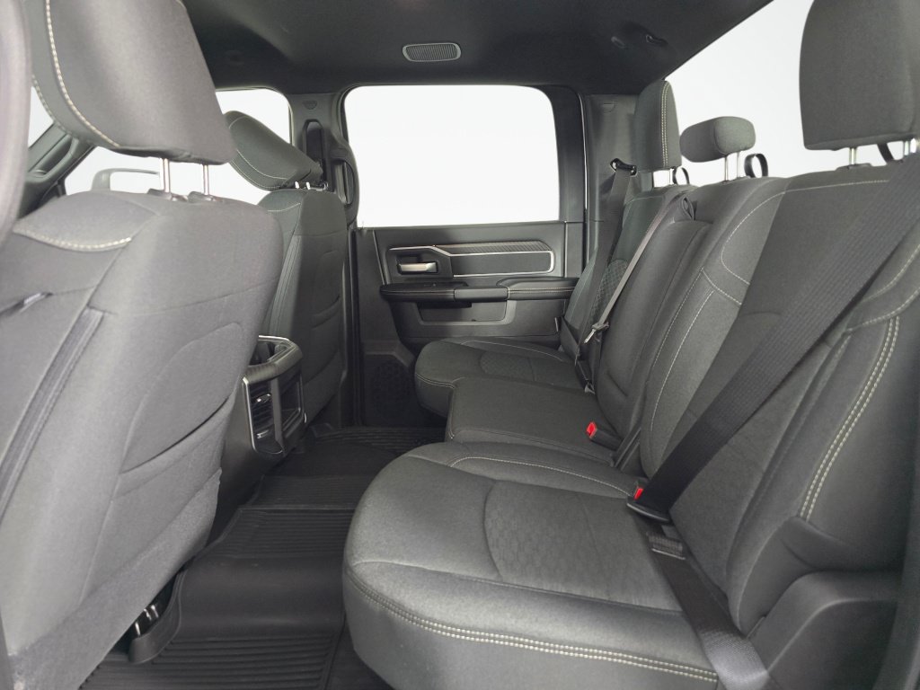 New 2026 RAM 3500 Big Horn AWD/4WD image 32