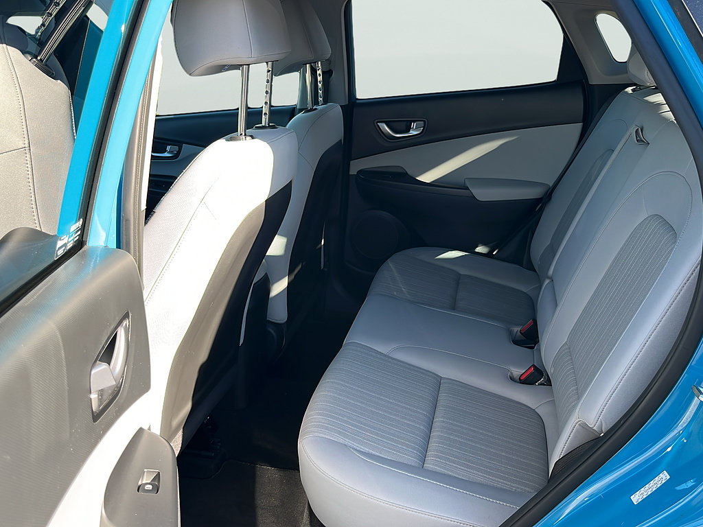 Certified 2022 Hyundai Kona SEL w/ Convenience Package FWD image 18
