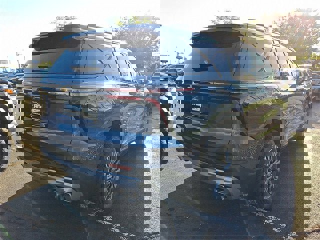 New 2026 Chevrolet Traverse LT w/ Driver Confidence Package image 4