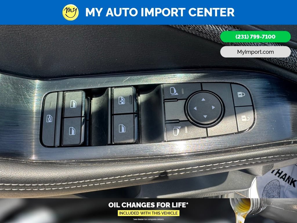 Used 2023 Nissan Rogue SV AWD/4WD image 9