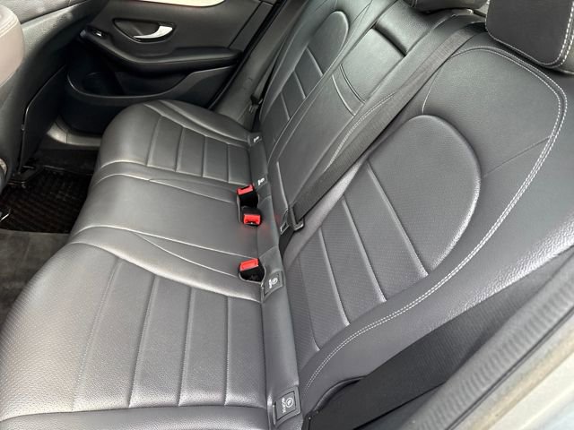 Used 2020 Mercedes-Benz GLC 300 4MATIC image 10