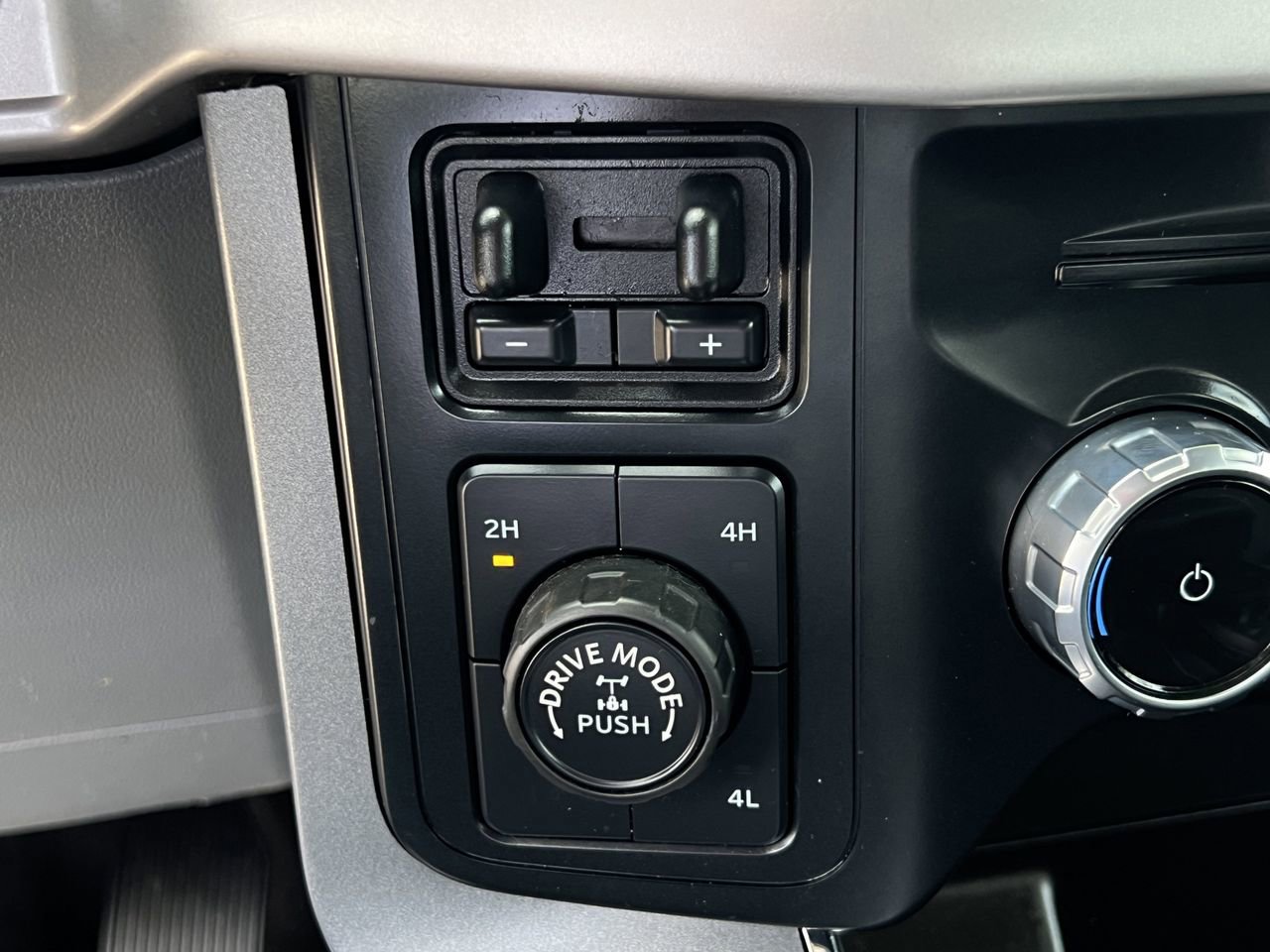 Used 2023 Ford F150 XLT w/ Equipment Group 302A High image 18