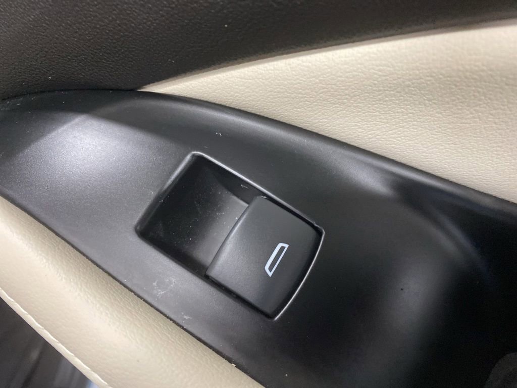 Used 2023 Buick Enclave Essence w/ LPO, Floor Liner Package AWD/4WD image 23
