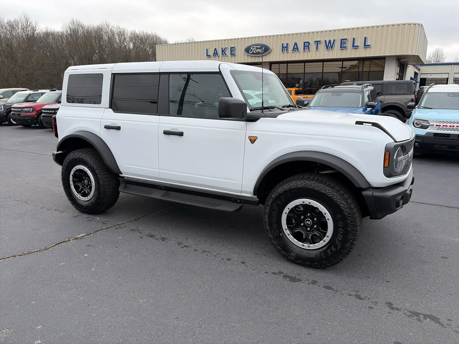 New 2025 Ford Bronco Badlands w/ Sasquatch Package