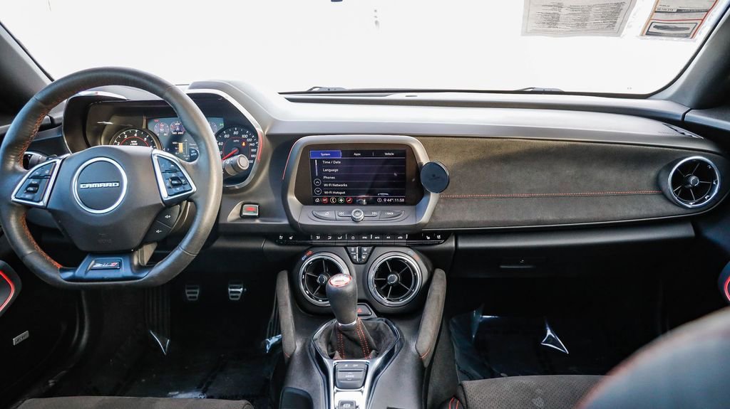Used 2020 Chevrolet Camaro ZL1 image 13