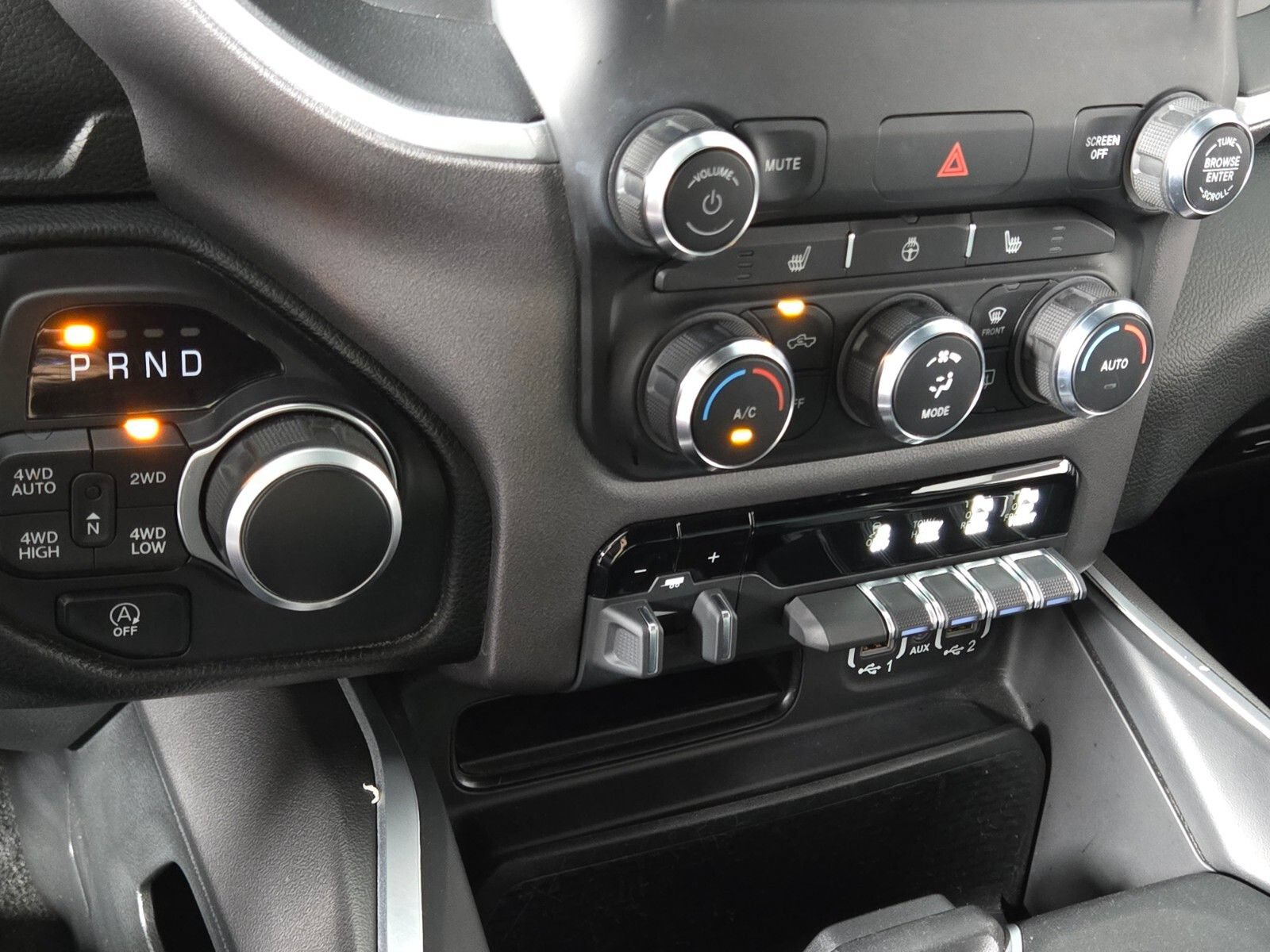 Used 2020 RAM 1500 Big Horn AWD/4WD image 27