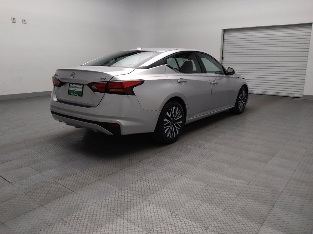 Used 2023 Nissan Altima 2.5 SV image 9