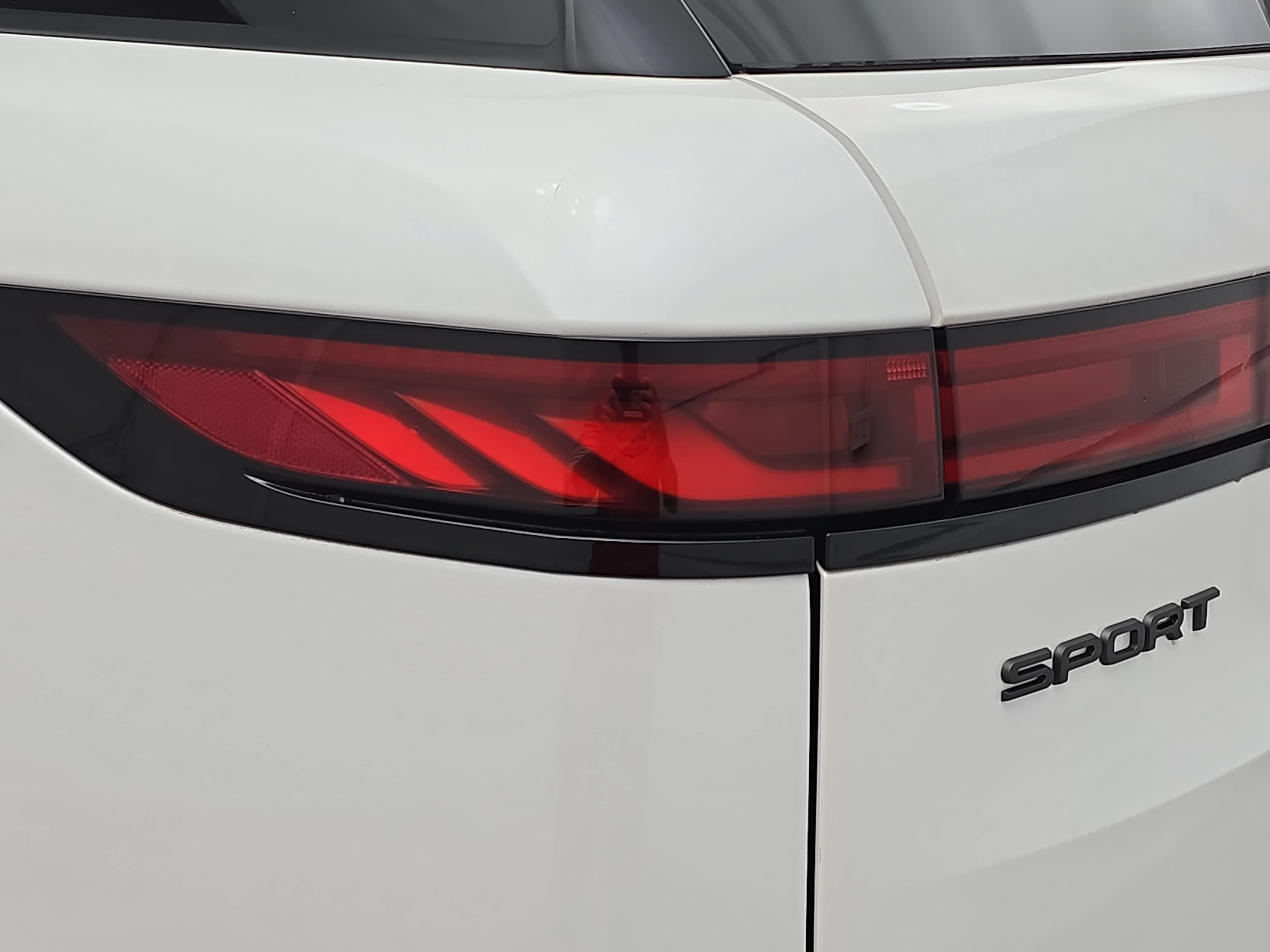 New 2026 Land Rover Range Rover Sport Dynamic SE AWD/4WD image 35