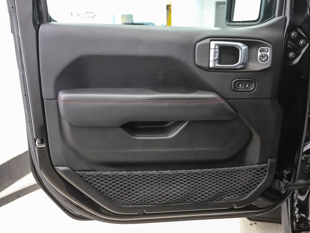 Used 2018 Jeep Wrangler Unlimited Rubicon w/ Dual Top Group image 9