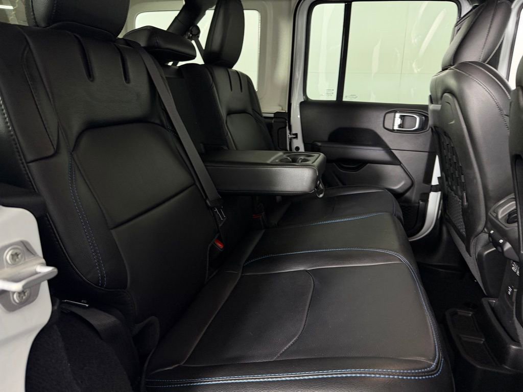 Used 2023 Jeep Wrangler Unlimited Rubicon 4xe w/ Steel Bumper Group image 31