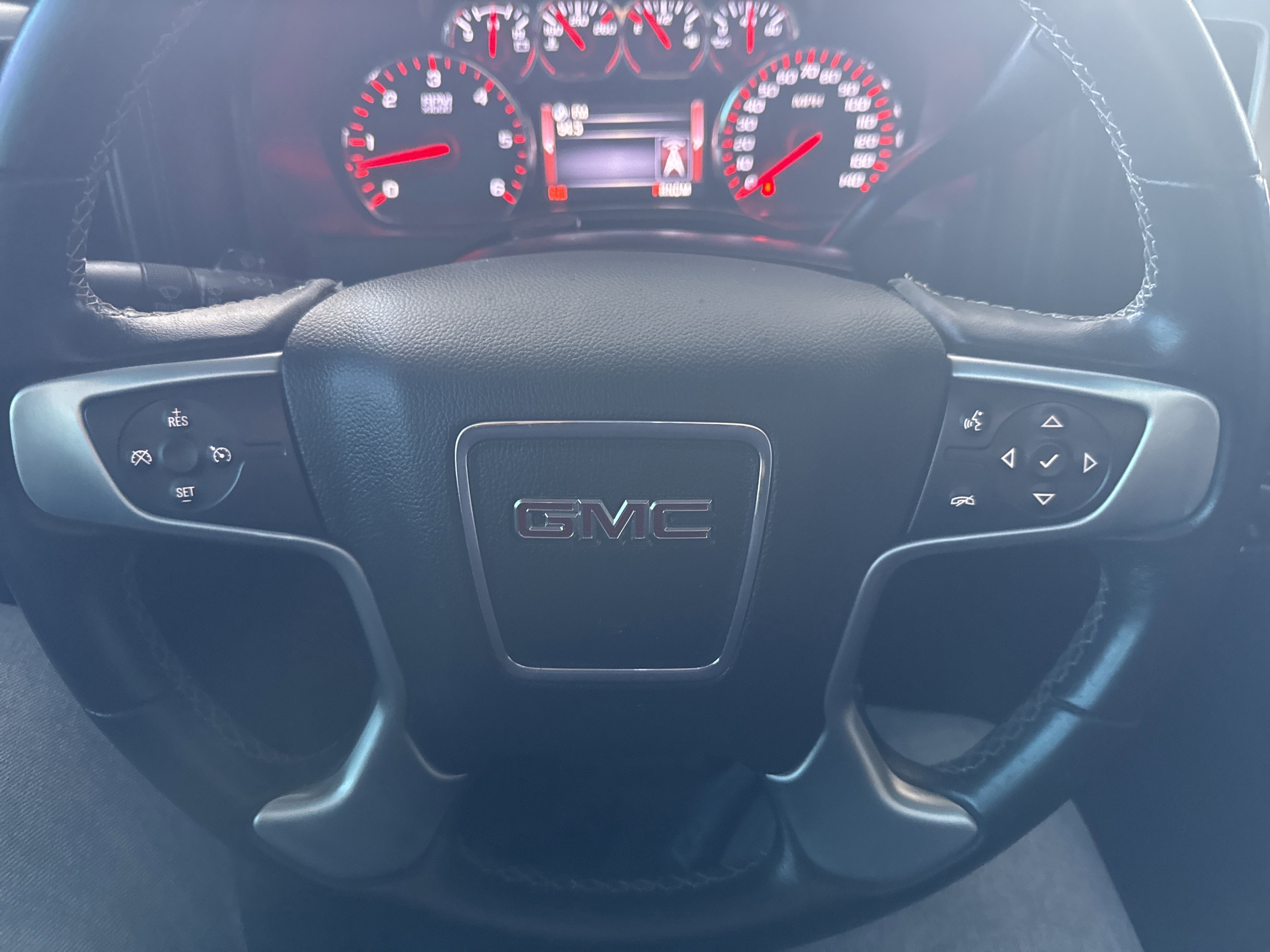 Used 2015 GMC Sierra 1500 SLE w/ SLE Value Package image 29