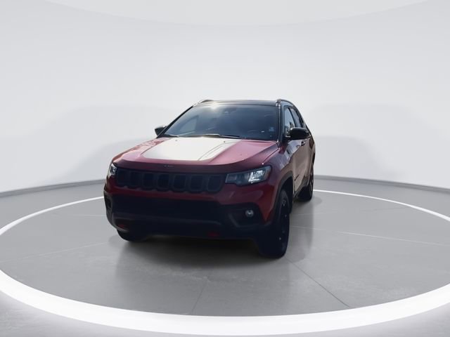 Used 2024 Jeep Compass Trailhawk w/ Sun and Sound Group image 4