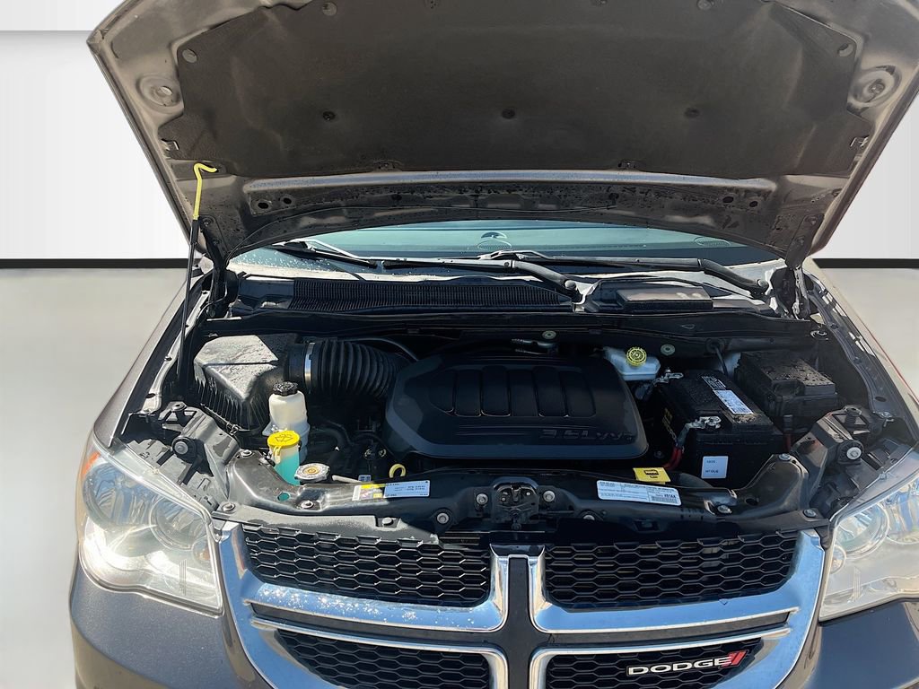 Used 2020 Dodge Grand Caravan SXT image 30