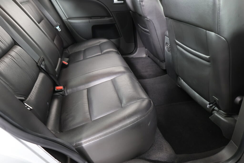 Used 2005 Ford Five Hundred Limited image 22