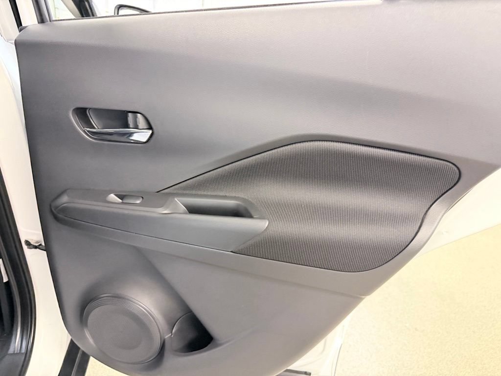 Used 2023 Nissan Kicks SV FWD image 30