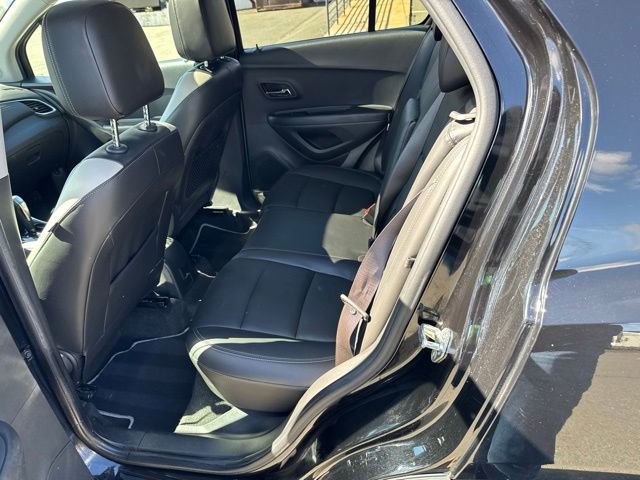 Used 2018 Chevrolet Trax Premier w/ Midnight Edition image 12