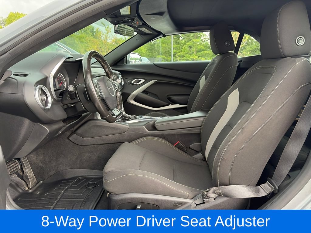 Used 2020 Chevrolet Camaro LT RWD image 15