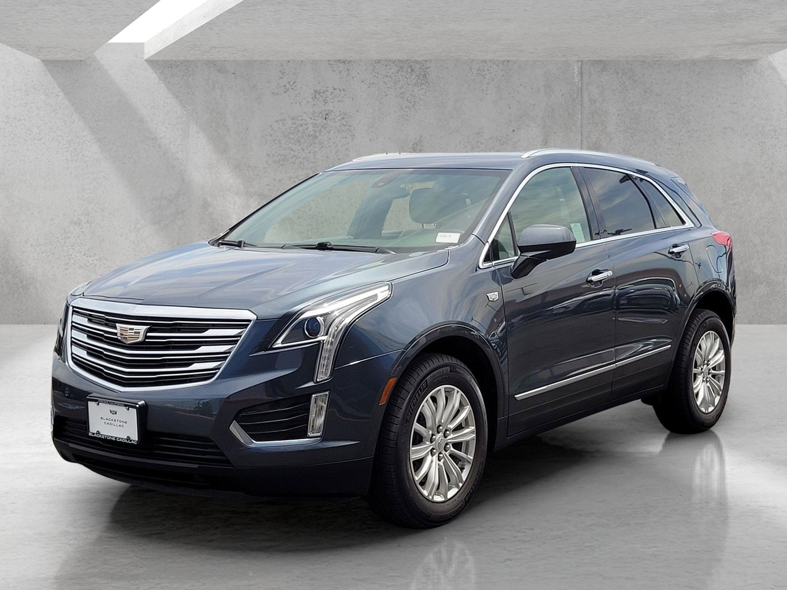Used 2019 Cadillac XT5 FWD image 8