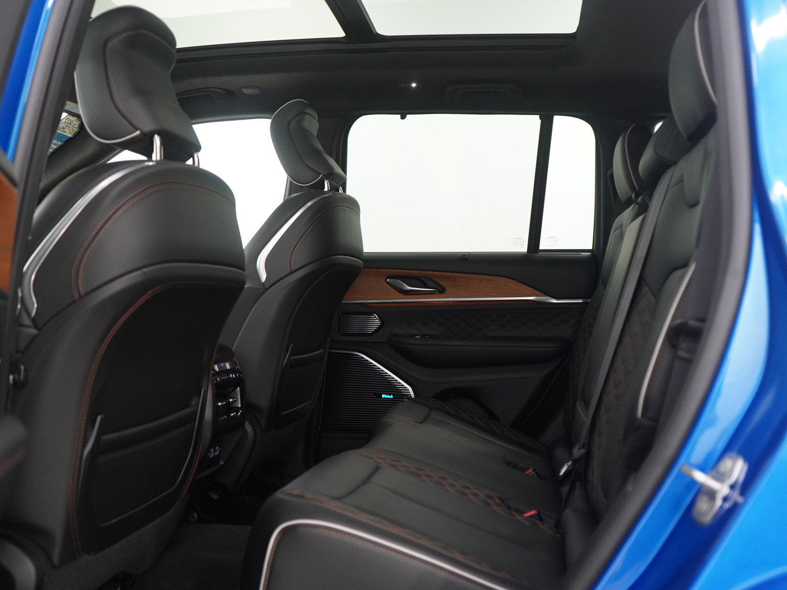 Used 2023 Jeep Grand Cherokee Summit image 19