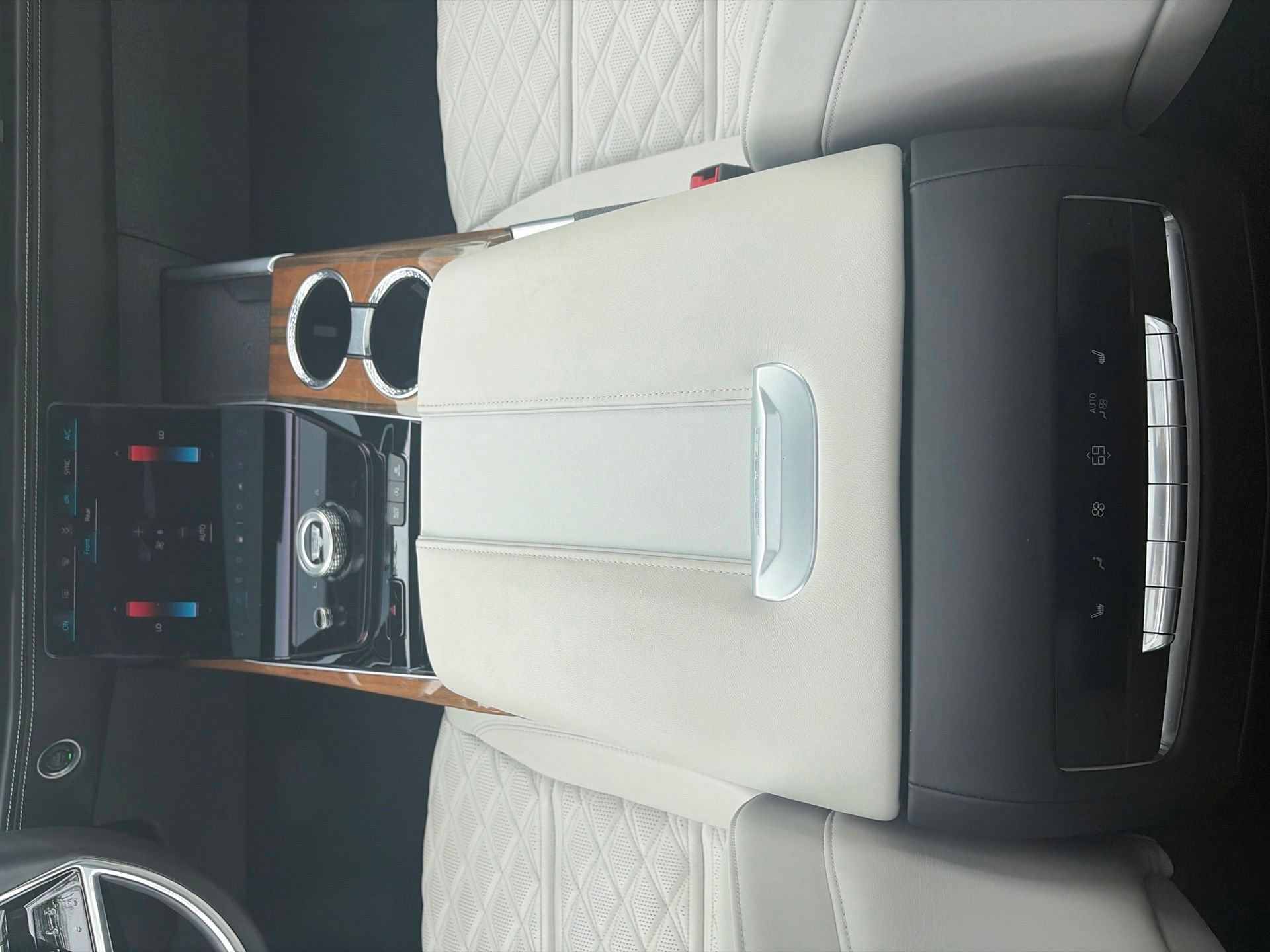 Used 2025 Cadillac Escalade ESV Sport Platinum AWD/4WD image 15