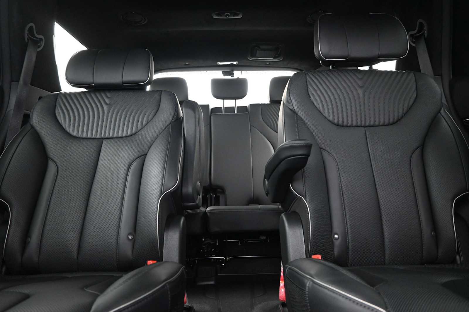 Used 2025 Hyundai Palisade Calligraphy AWD/4WD image 18
