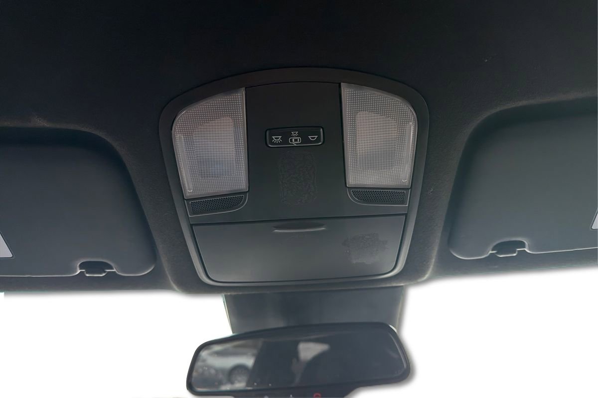 Used 2020 Hyundai Veloster Turbo R-Spec image 15