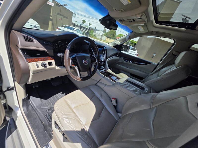 Used 2015 Cadillac Escalade ESV Luxury RWD image 13