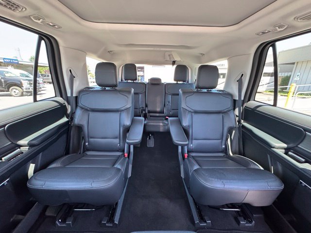 Used 2025 Ford Expedition Platinum AWD/4WD image 40