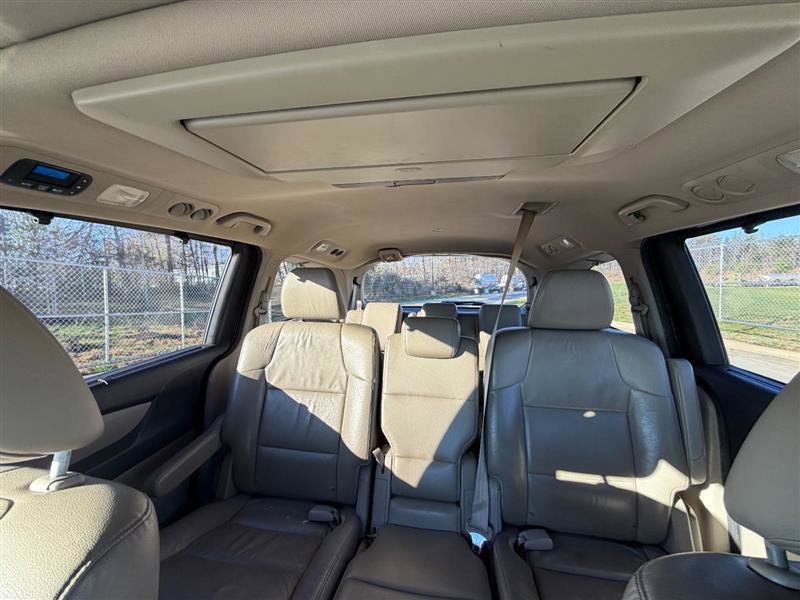 Used 2012 Honda Odyssey Touring Elite image 20