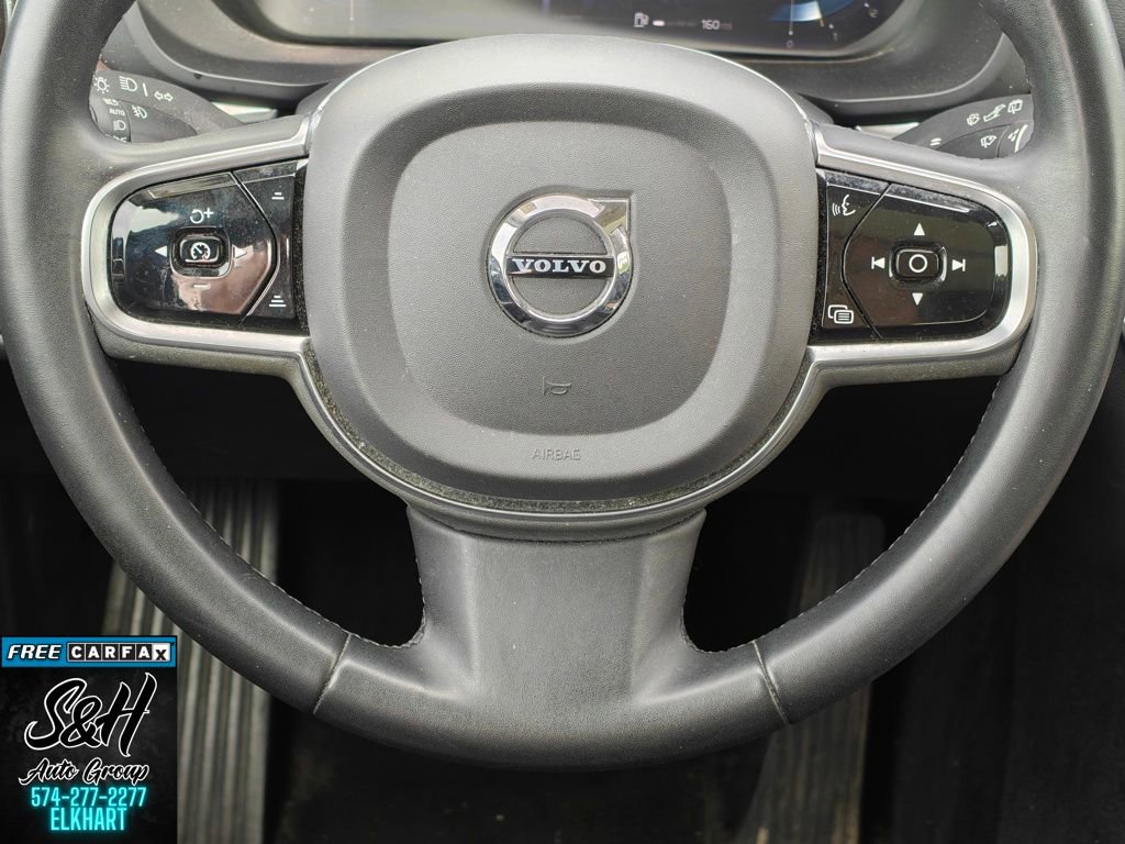 Used 2023 Volvo XC60 B5 Plus AWD/4WD image 5