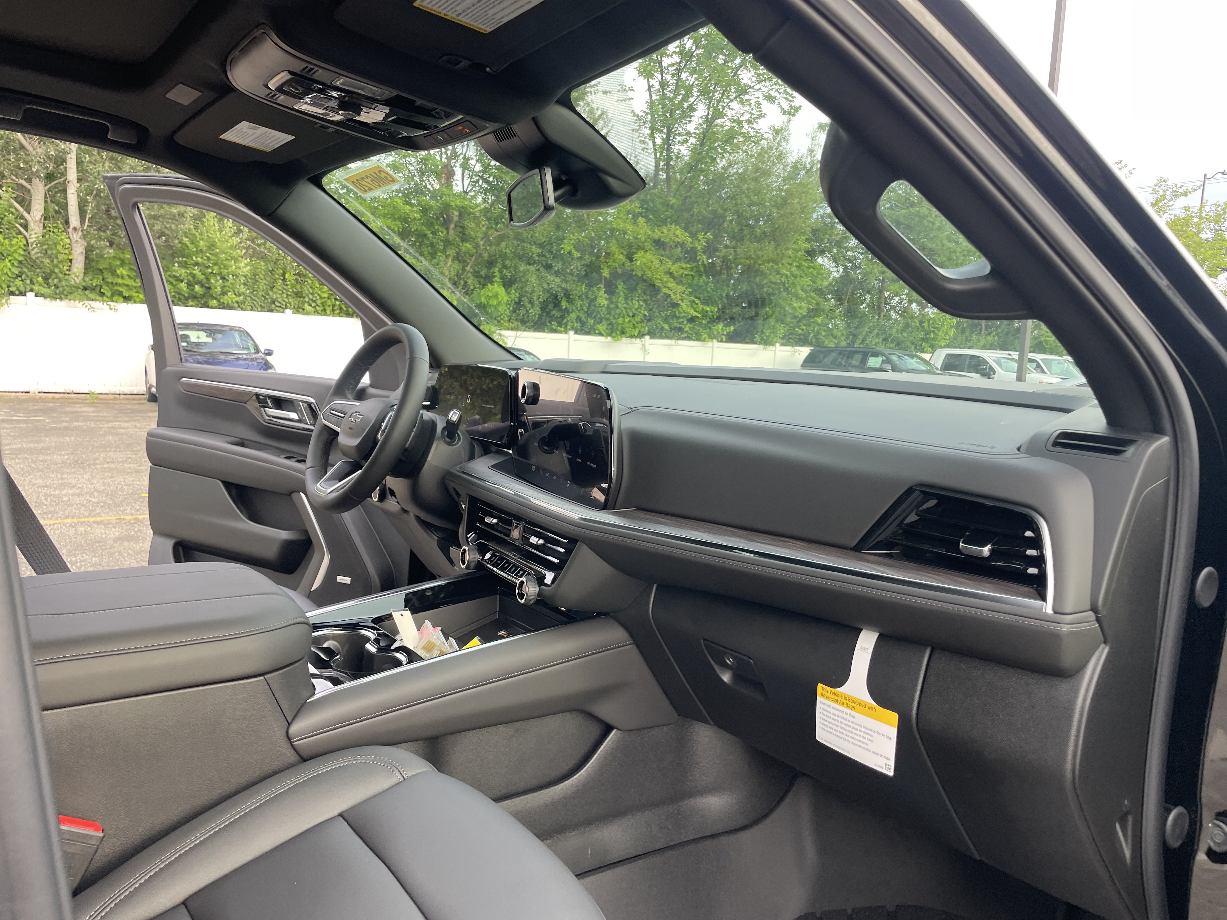 New 2026 Chevrolet Tahoe Z71 w/ Comfort Package AWD/4WD image 30
