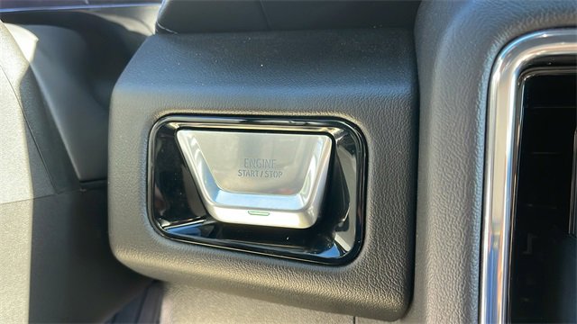 Used 2025 GMC Yukon XL Denali image 21