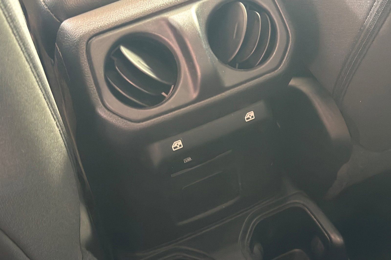 Used 2022 Jeep Gladiator Sport AWD/4WD image 17