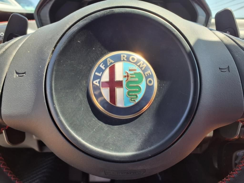 Used 2015 Alfa Romeo 4C Coupe w/ Leather Interior Group RWD image 19