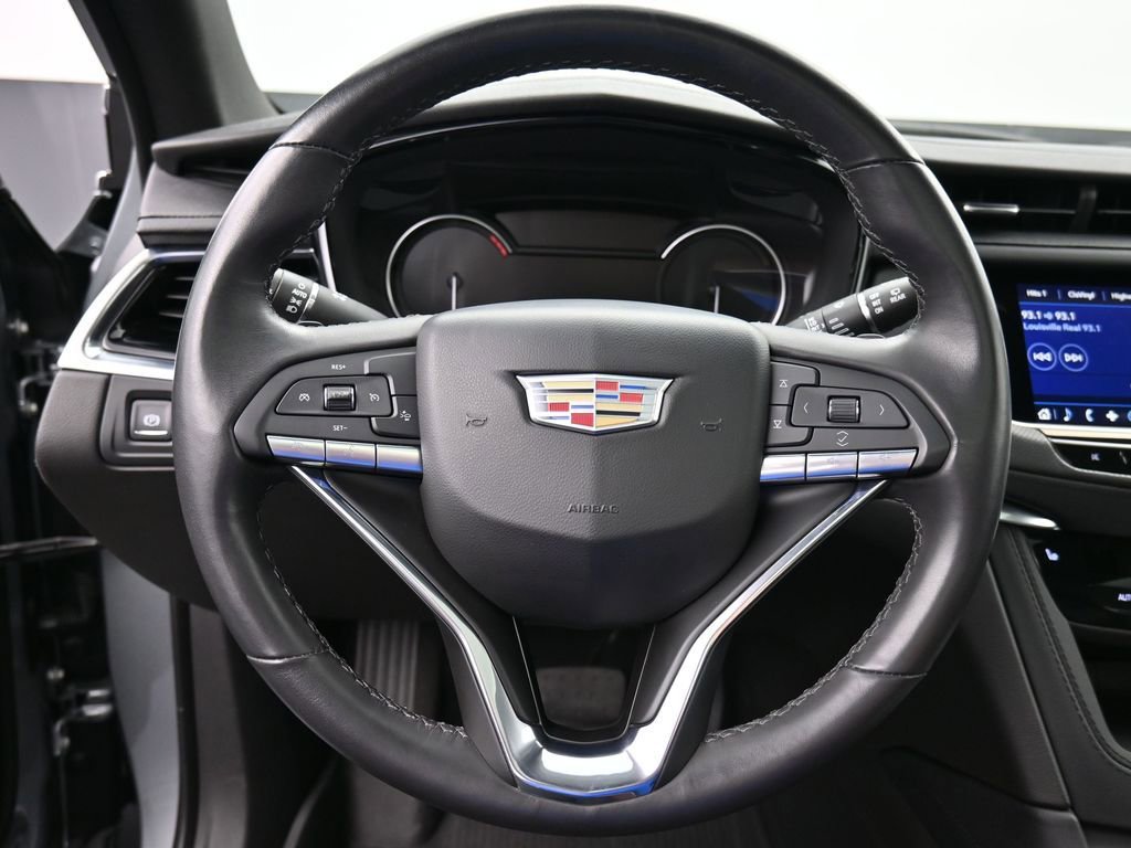 Used 2023 Cadillac XT6 Luxury FWD image 12