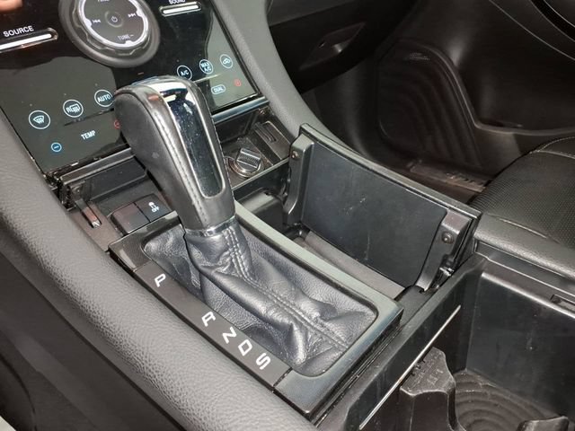 Used 2019 Ford Taurus SHO w/ Sho Performance Package AWD/4WD image 19
